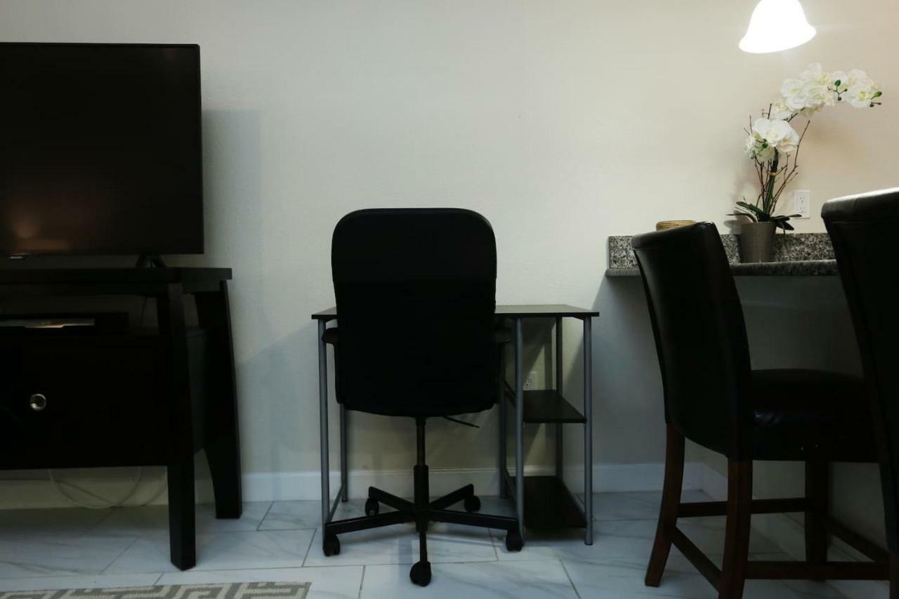 C - New 4 Bedroom Home - 5 Miles To Disney - Free Water Park - Private Pool Kissimmee Kültér fotó