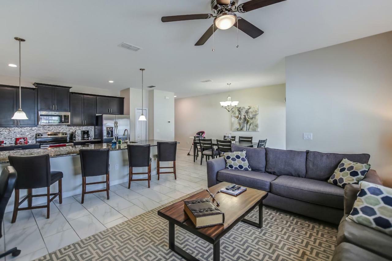 C - New 4 Bedroom Home - 5 Miles To Disney - Free Water Park - Private Pool Kissimmee Kültér fotó