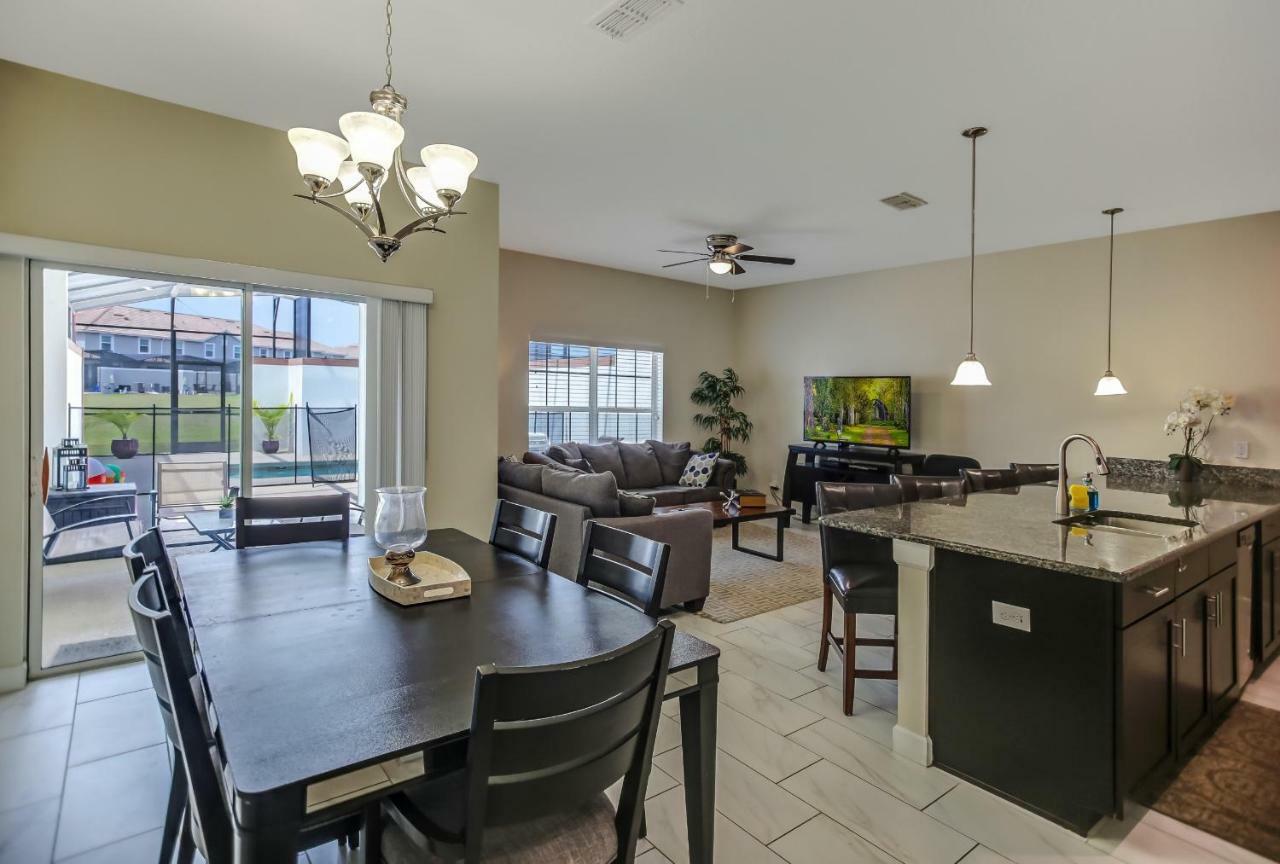 C - New 4 Bedroom Home - 5 Miles To Disney - Free Water Park - Private Pool Kissimmee Kültér fotó