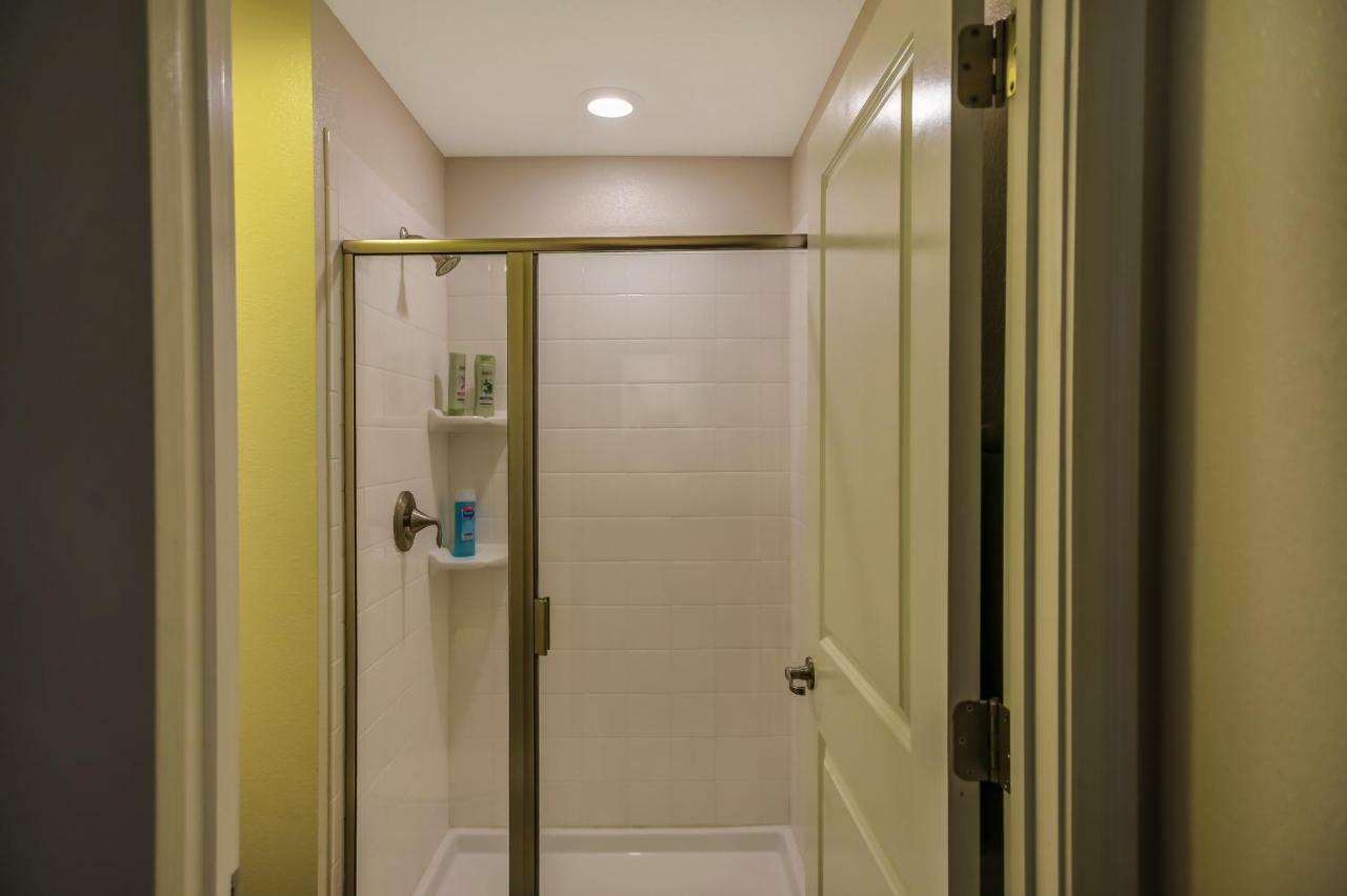 C - New 4 Bedroom Home - 5 Miles To Disney - Free Water Park - Private Pool Kissimmee Kültér fotó